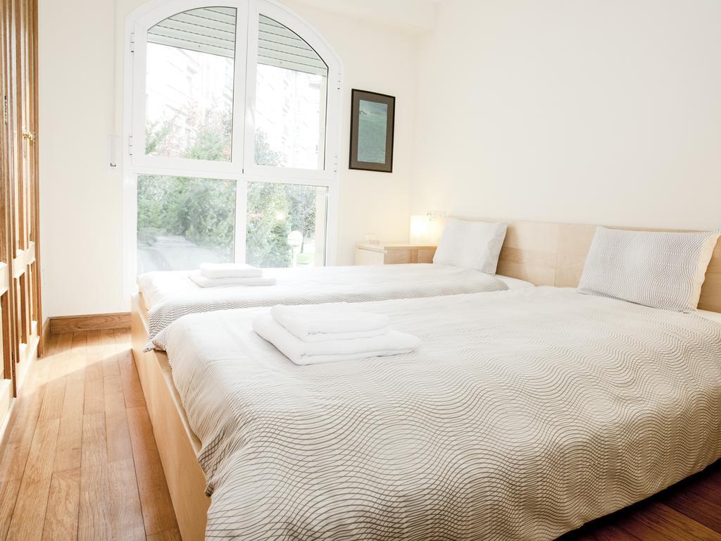 Emyrent I Ondarreta Apartamento San Sebastián Quarto foto