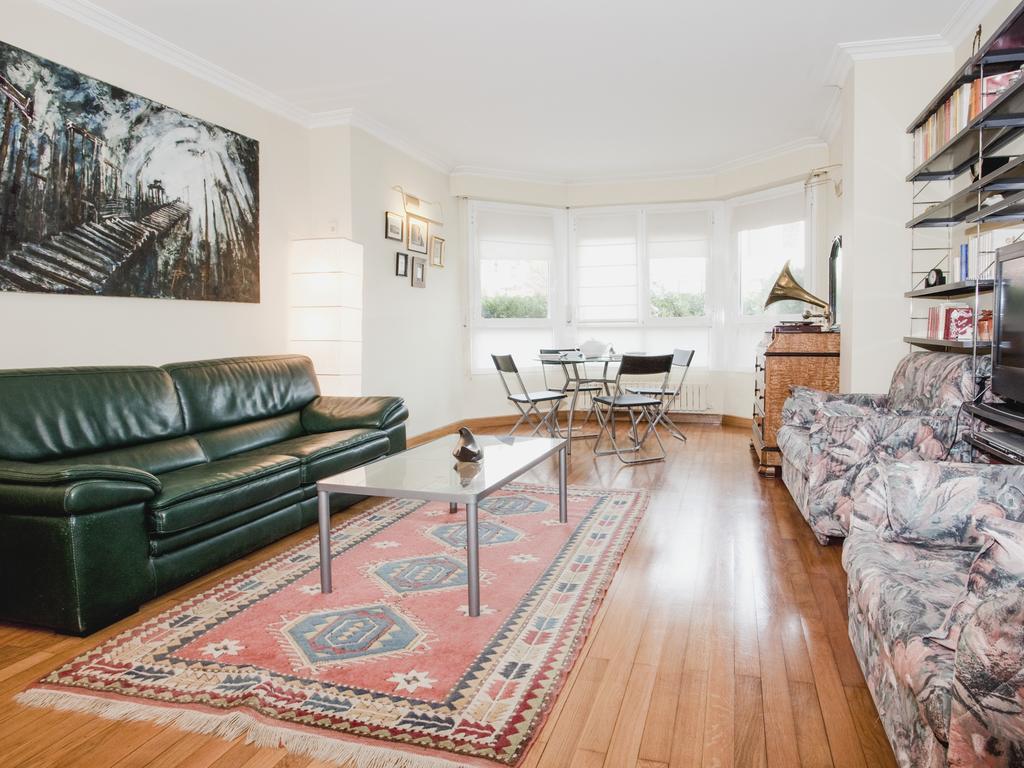 Emyrent I Ondarreta Apartamento San Sebastián Quarto foto